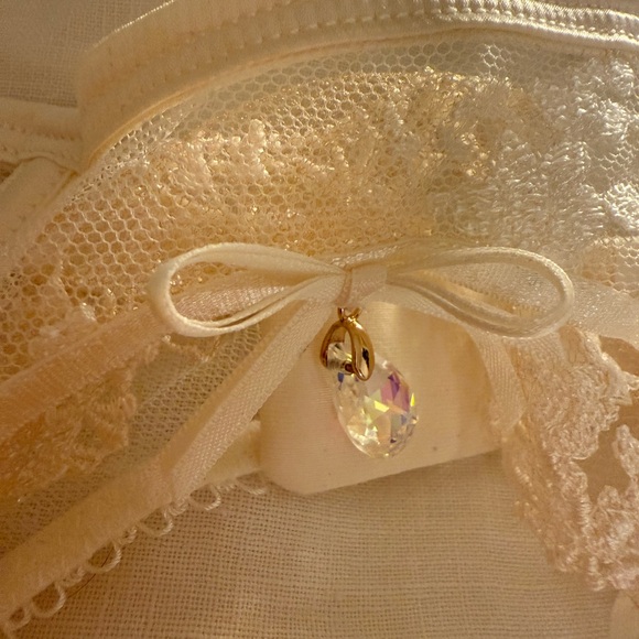 Honey Birdette Daisy Suspender Belt in Ivory | Size Small | NWT - Picture 2 of 3